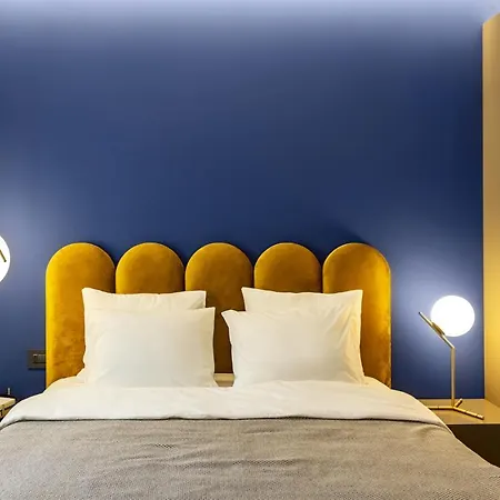 Apartman Designer In The Center *