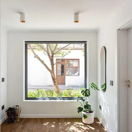 Διαμέρισμα Designer In The Center *